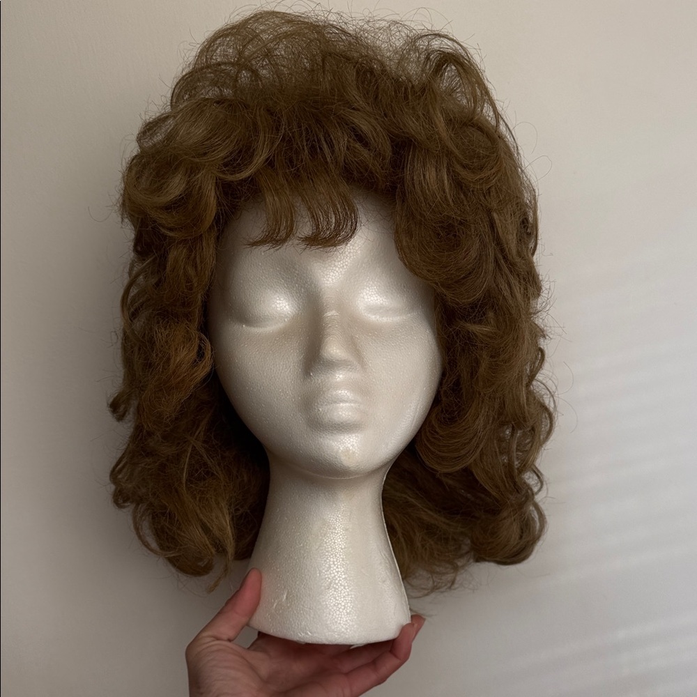 Luxurious Auburn Waves Women's Wig (14)